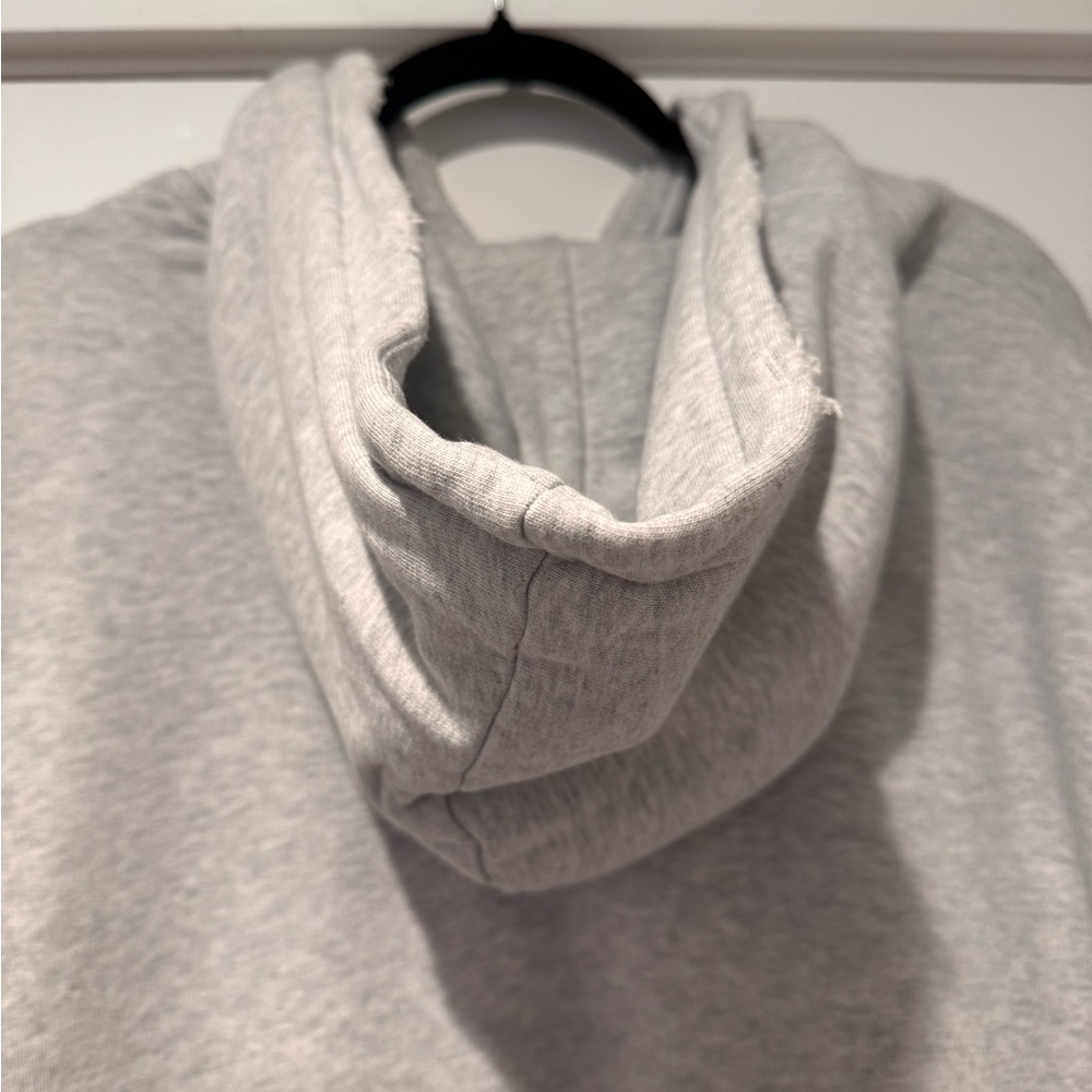 Auth.💙 ANINE Bing RARE Tyler Crewneck in “Heather Gray” Size Large 🩶💙 - Picture 13 of 14